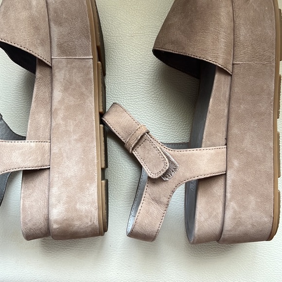 EILEEN FISHER "JASPER NUBUCK" PLATFORM LEATHER SANDALS SIZE 9 - Picture 7 of 16